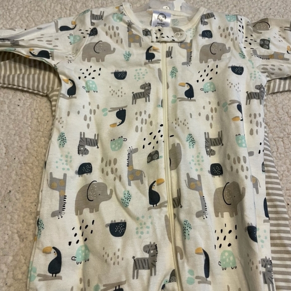 2 pc 3-6 month gerber one piece set - Picture 7 of 14